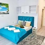 Bora Bora Tomis Mamaia Nord Apartment *