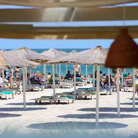 Bora Bora Tomis Mamaia Nord Apartment *