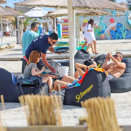 Bora Bora Tomis * Navodari