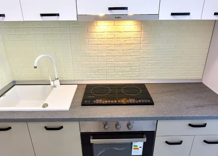 Bora Bora Tomis Apartman *