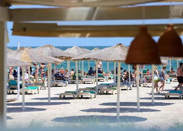 Bora Bora Tomis Apartman *